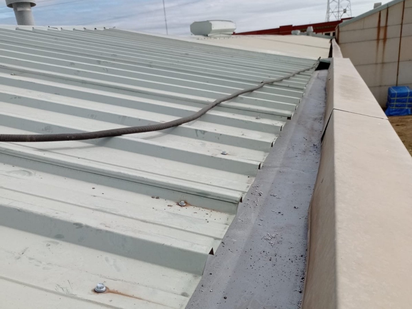 8 impermeabilizacion-cubiertas-naves-canales-huelva-rehabilitacion-obra-nueva-imperhuelva